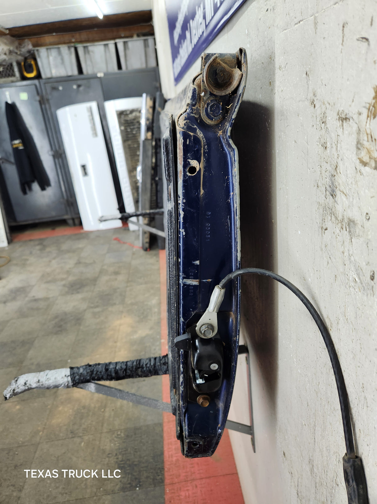 1999-2007 Chevrolet Silverado / GMC Sierra 1500 2500 3500 Tailgate