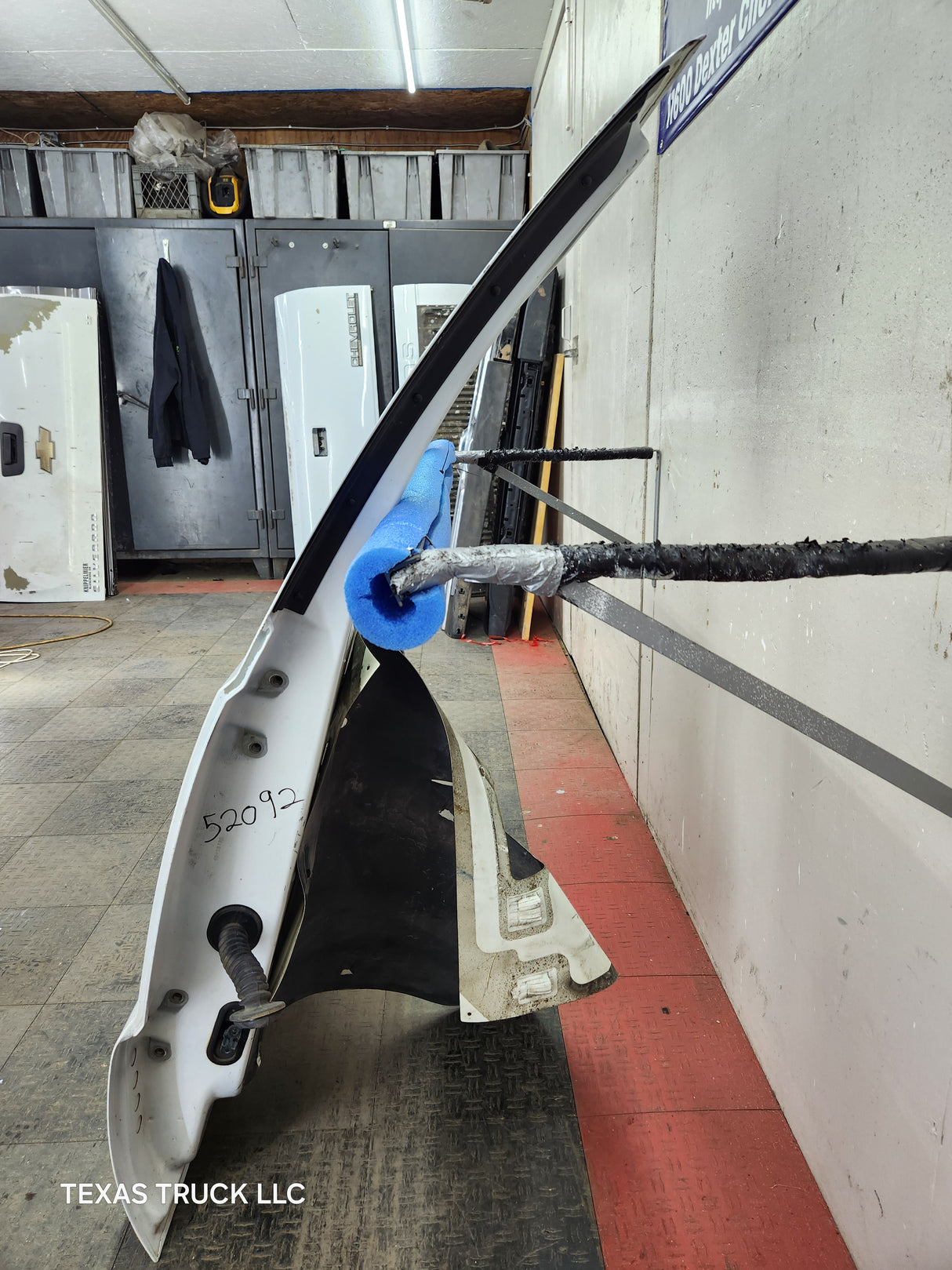 1999-2011 Ford Super Duty F250 F350 F450 F550 RH Crew Cab Passenger Side Rear Door Oxford White