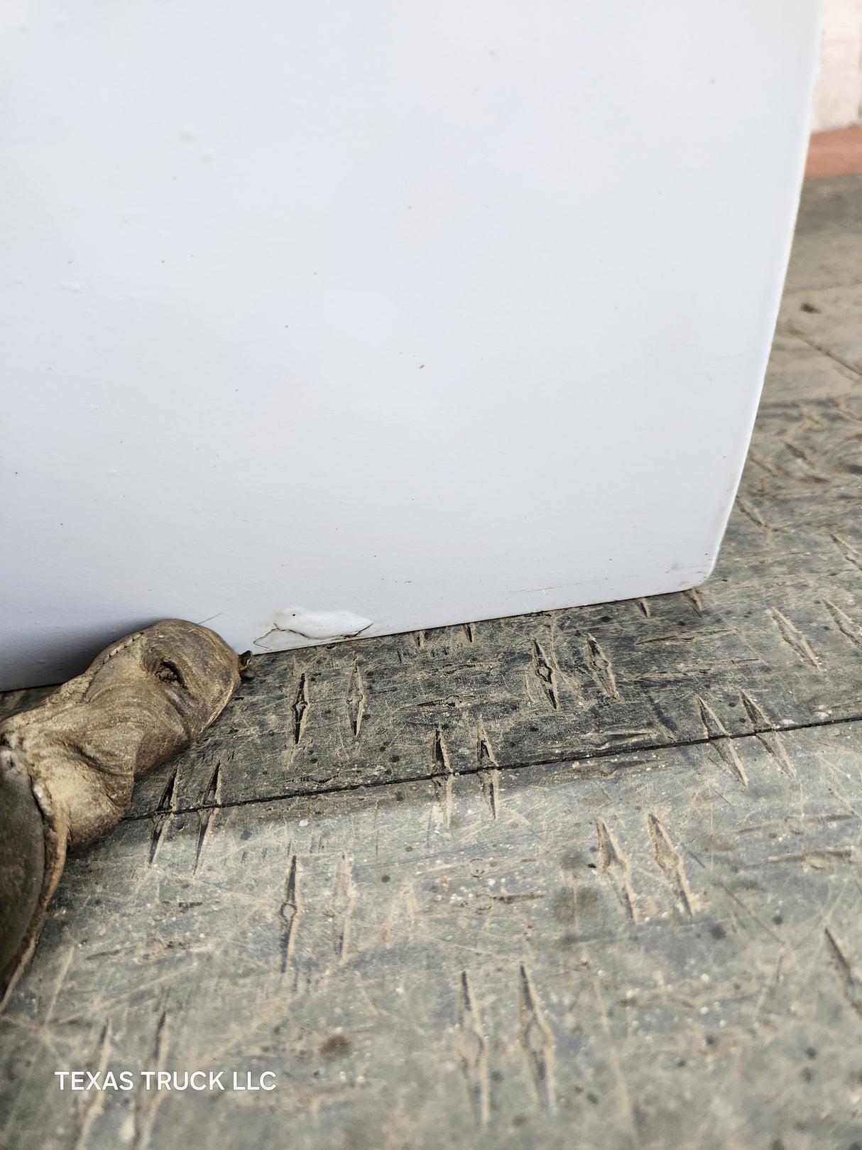 1999-2011 Ford Super Duty F250 F350 F450 F550 RH Crew Cab Passenger Side Rear Door Oxford White