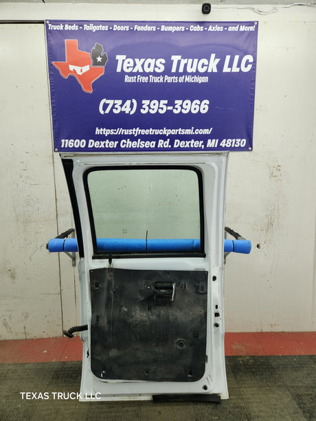 1999-2011 Ford Super Duty F250 F350 F450 F550 RH Crew Cab Passenger Side Rear Door Oxford White