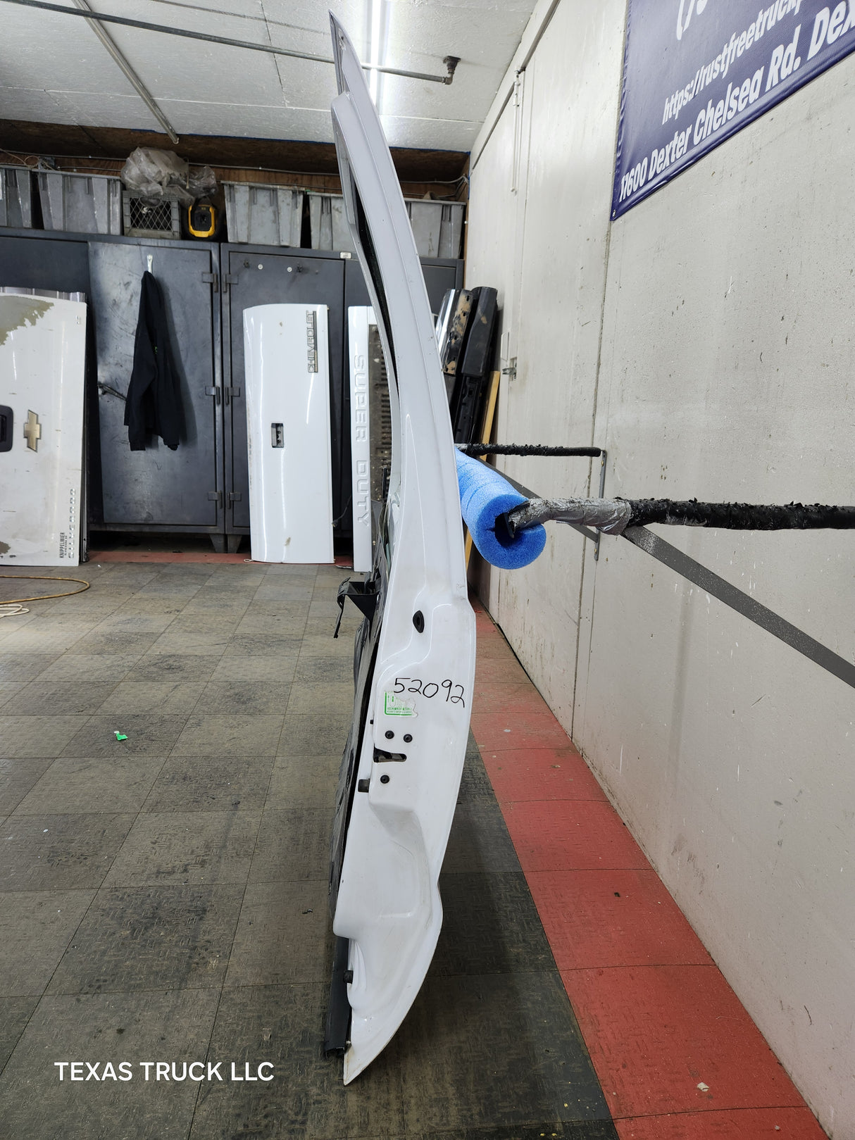 1999-2011 Ford Super Duty F250 F350 F450 F550 RH Crew Cab Passenger Side Rear Door Oxford White