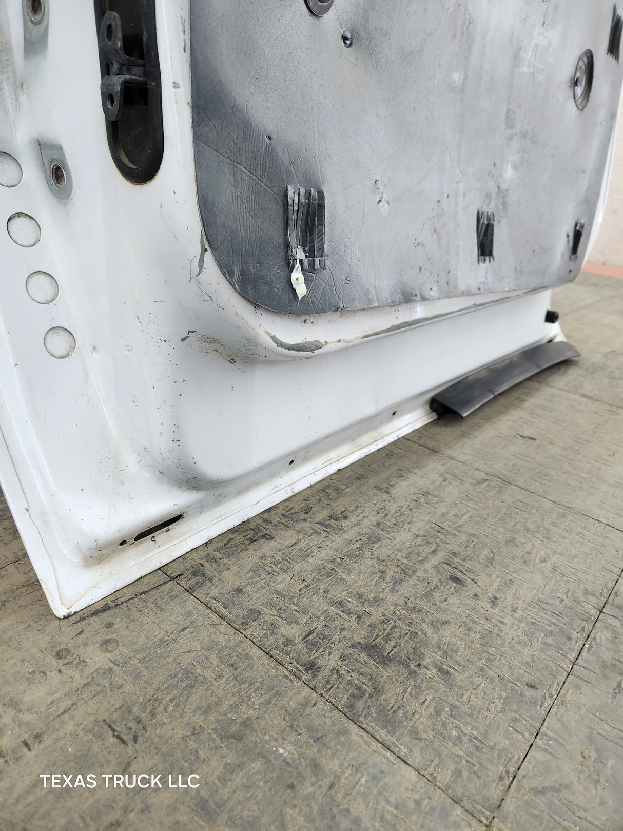 1999-2011 Ford Super Duty F250 F350 F450 F550 RH Crew Cab Passenger Side Rear Door Oxford White