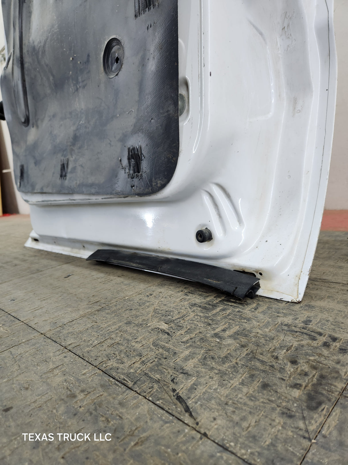1999-2011 Ford Super Duty F250 F350 F450 F550 RH Crew Cab Passenger Side Rear Door Oxford White