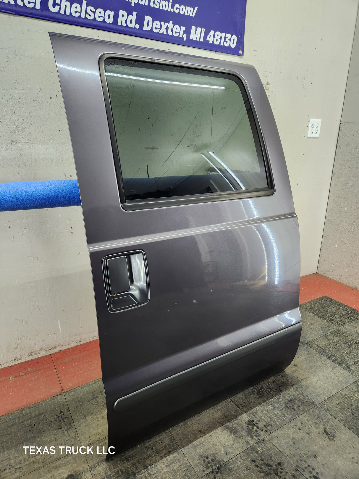 1999-2011 Ford Super Duty F250 F350 F450 F550 RH Crew Cab Passenger Side Rear Door Grey