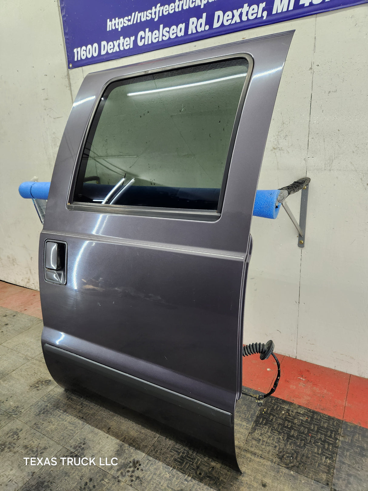 1999-2011 Ford Super Duty F250 F350 F450 F550 RH Crew Cab Passenger Side Rear Door Grey