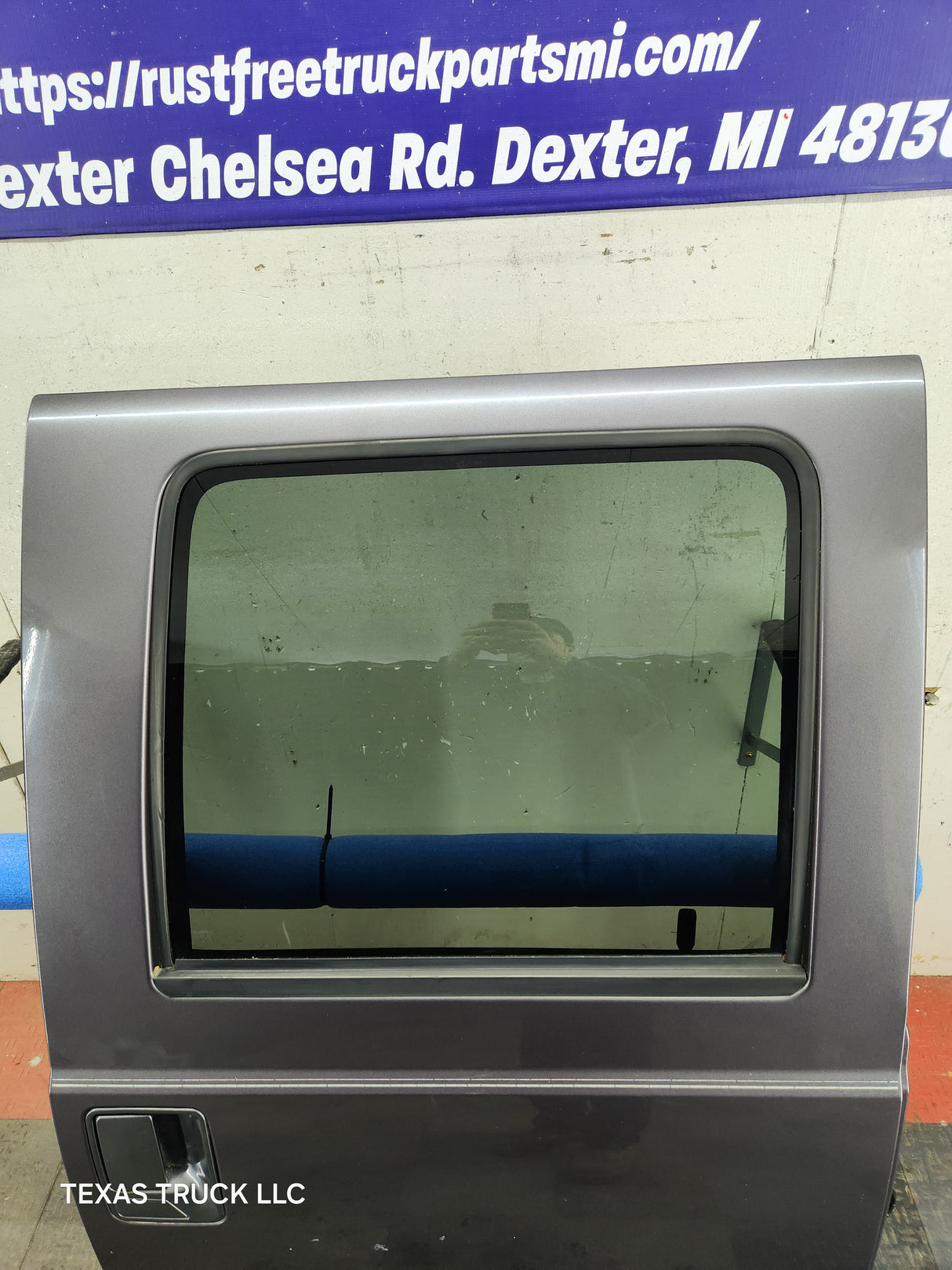 1999-2011 Ford Super Duty F250 F350 F450 F550 RH Crew Cab Passenger Side Rear Door Grey