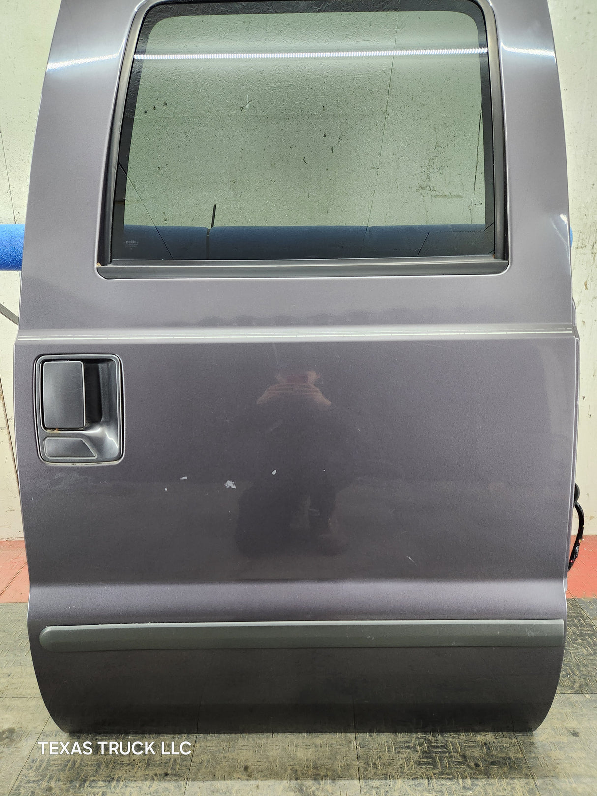 1999-2011 Ford Super Duty F250 F350 F450 F550 RH Crew Cab Passenger Side Rear Door Grey