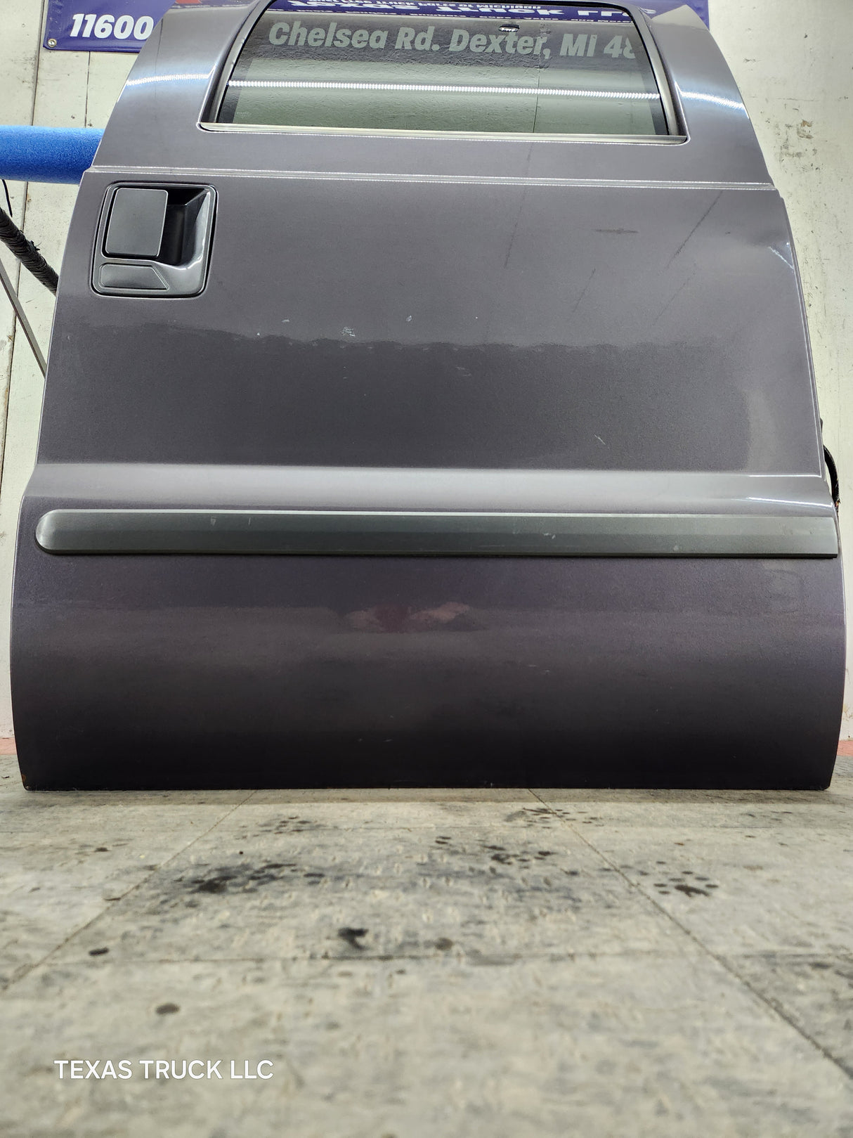 1999-2011 Ford Super Duty F250 F350 F450 F550 RH Crew Cab Passenger Side Rear Door Grey