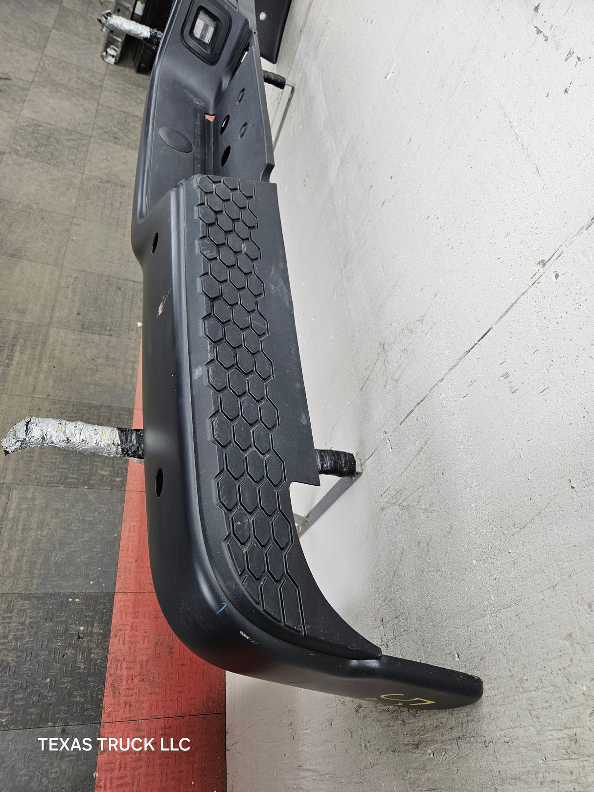 2009-2018 Dodge Ram 1500 2500 3500 4th Gen Rear Bumper