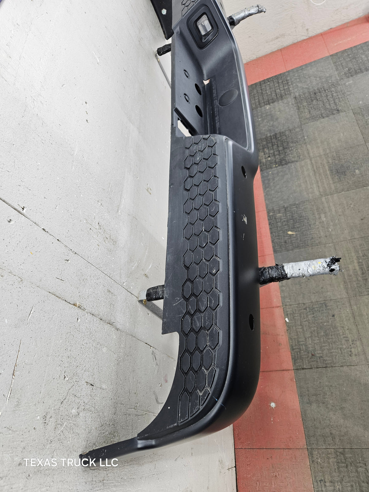 2009-2018 Dodge Ram 1500 2500 3500 4th Gen Rear Bumper