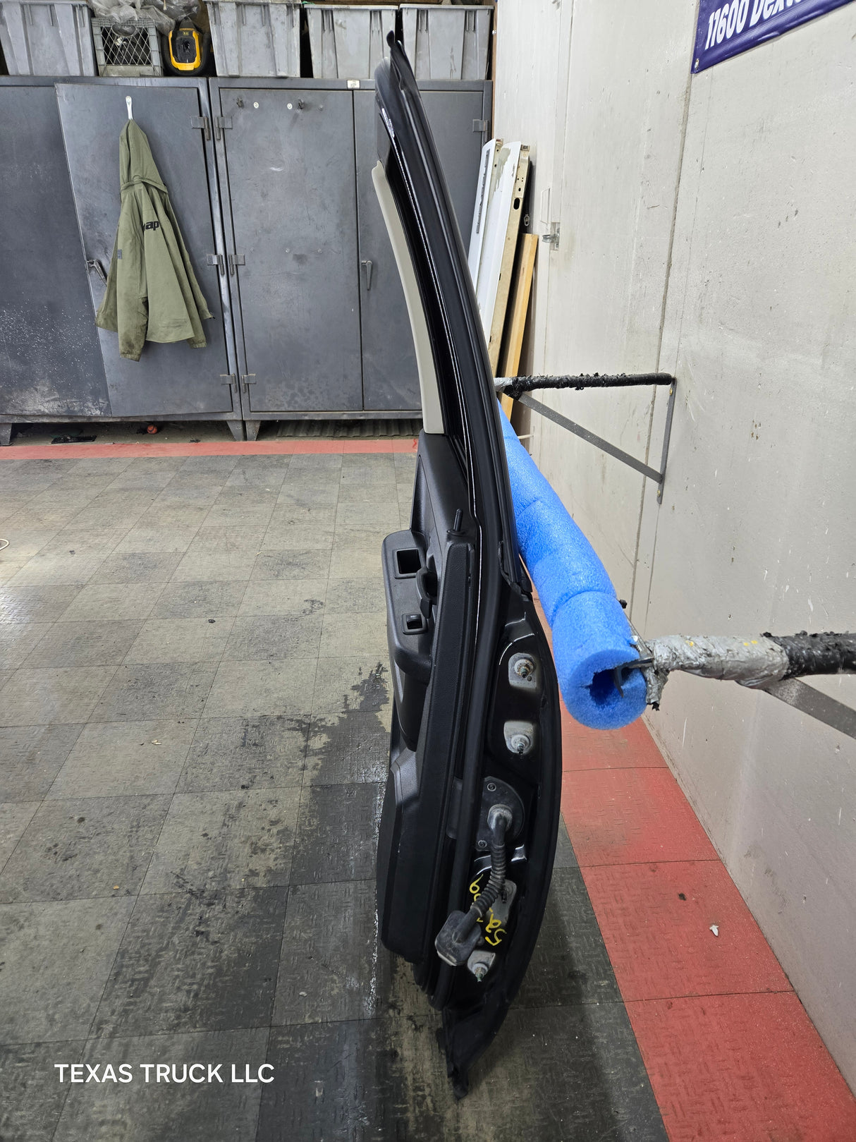 2009-2018 Dodge Ram 4th Gen Driver Rear Quad Cab Door 1500 2500 3500