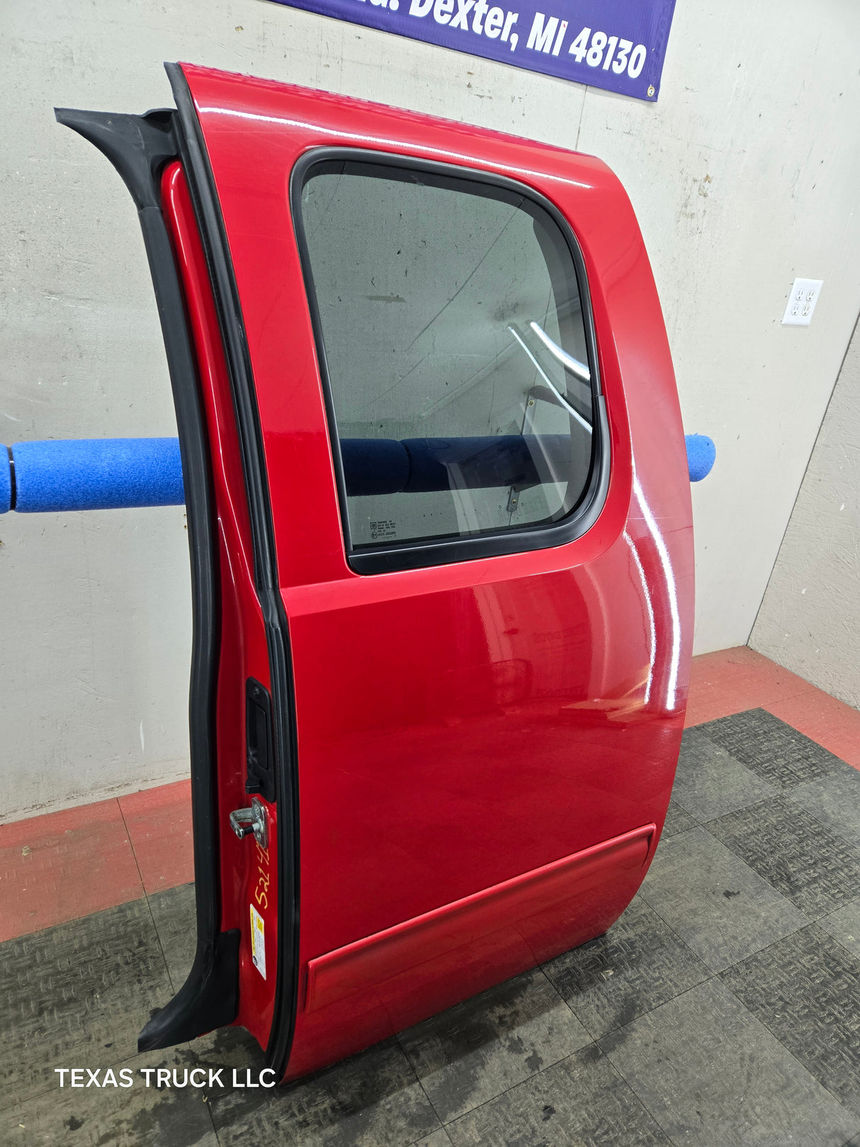 2007-2013 Chevrolet Silverado / GMC Sierra 1500 2500 3500 HD Extended Cab LH Rear Driver Side Door