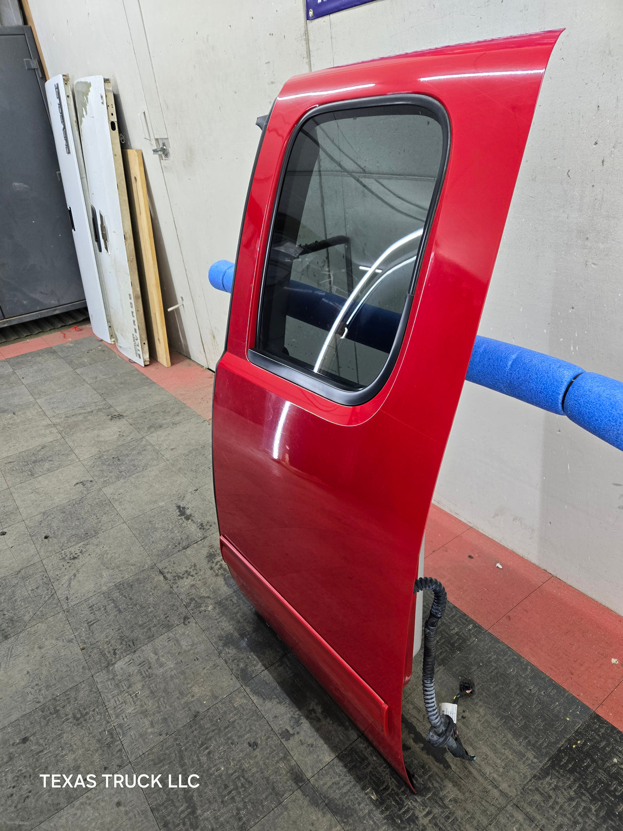 2007-2013 Chevrolet Silverado / GMC Sierra 1500 2500 3500 HD Extended Cab LH Rear Driver Side Door