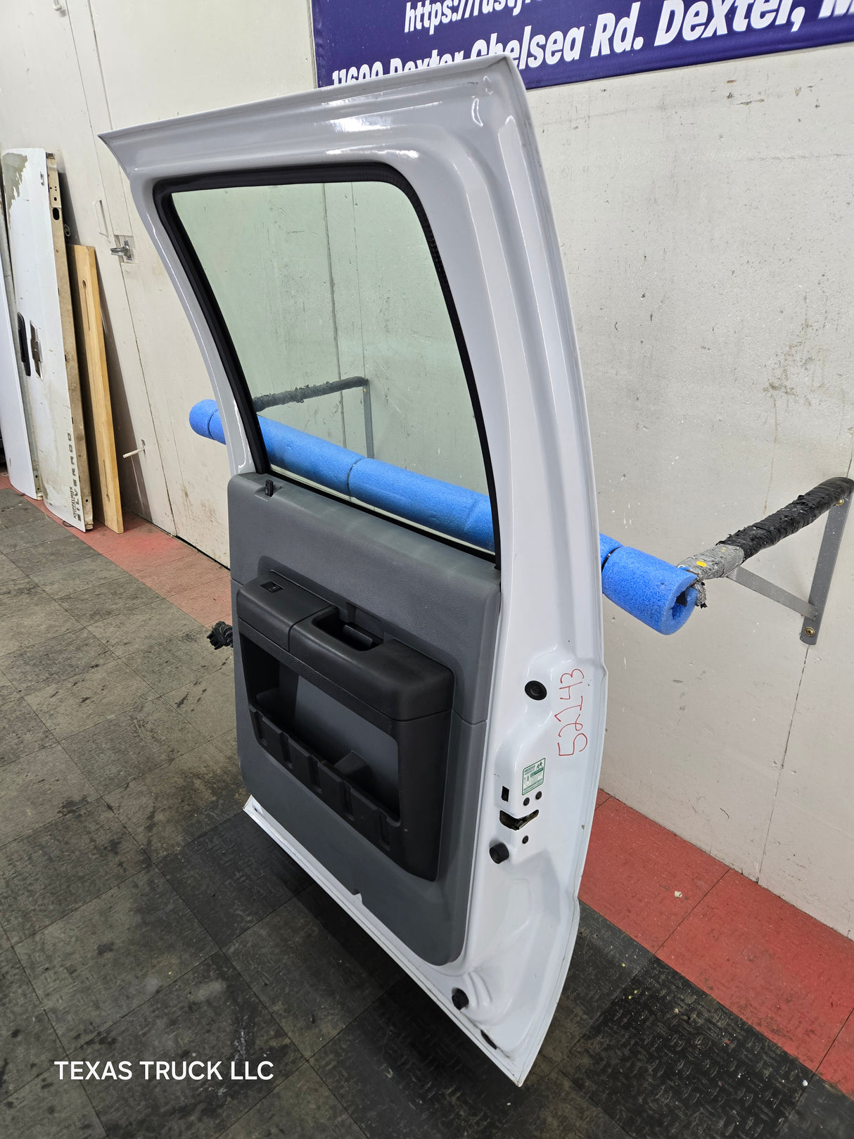 1999-2016 Ford Super Duty F250 F350 F450 F550 RH Crew Cab Passenger Side Rear Door
