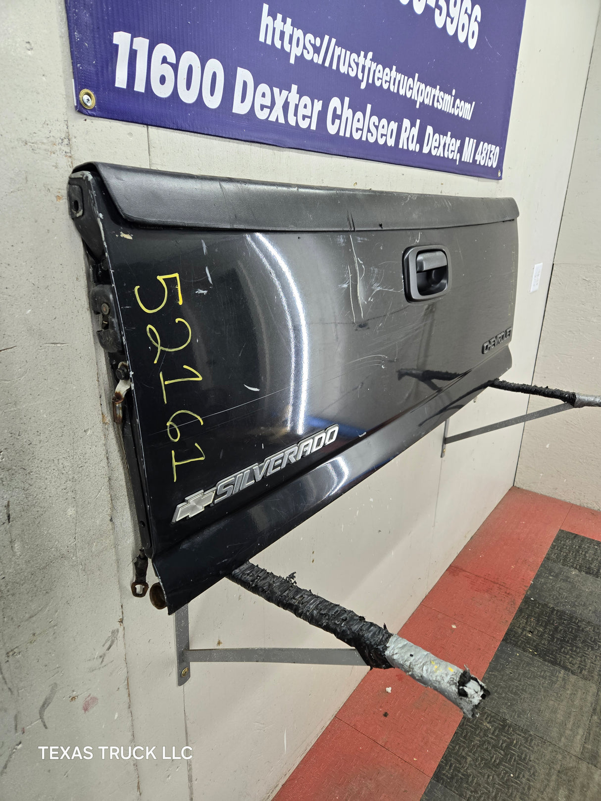 1999-2007 Chevrolet Silverado / GMC Sierra 1500 2500 3500 Tailgate