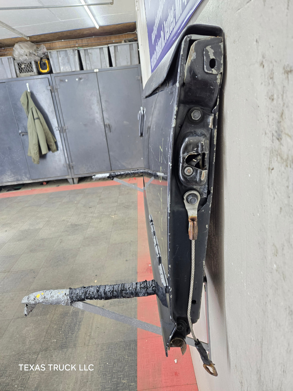 1999-2007 Chevrolet Silverado / GMC Sierra 1500 2500 3500 Tailgate