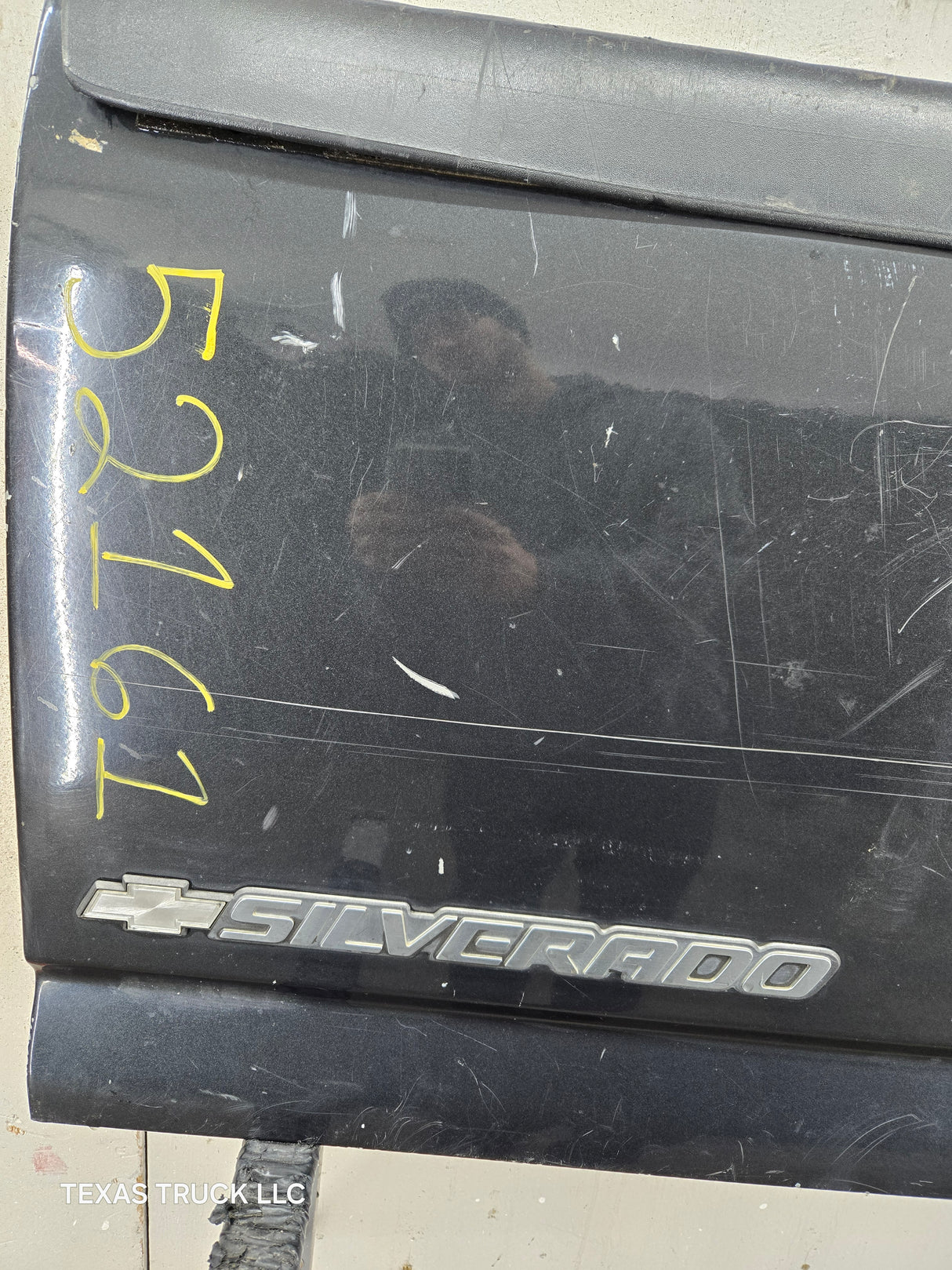 1999-2007 Chevrolet Silverado / GMC Sierra 1500 2500 3500 Tailgate