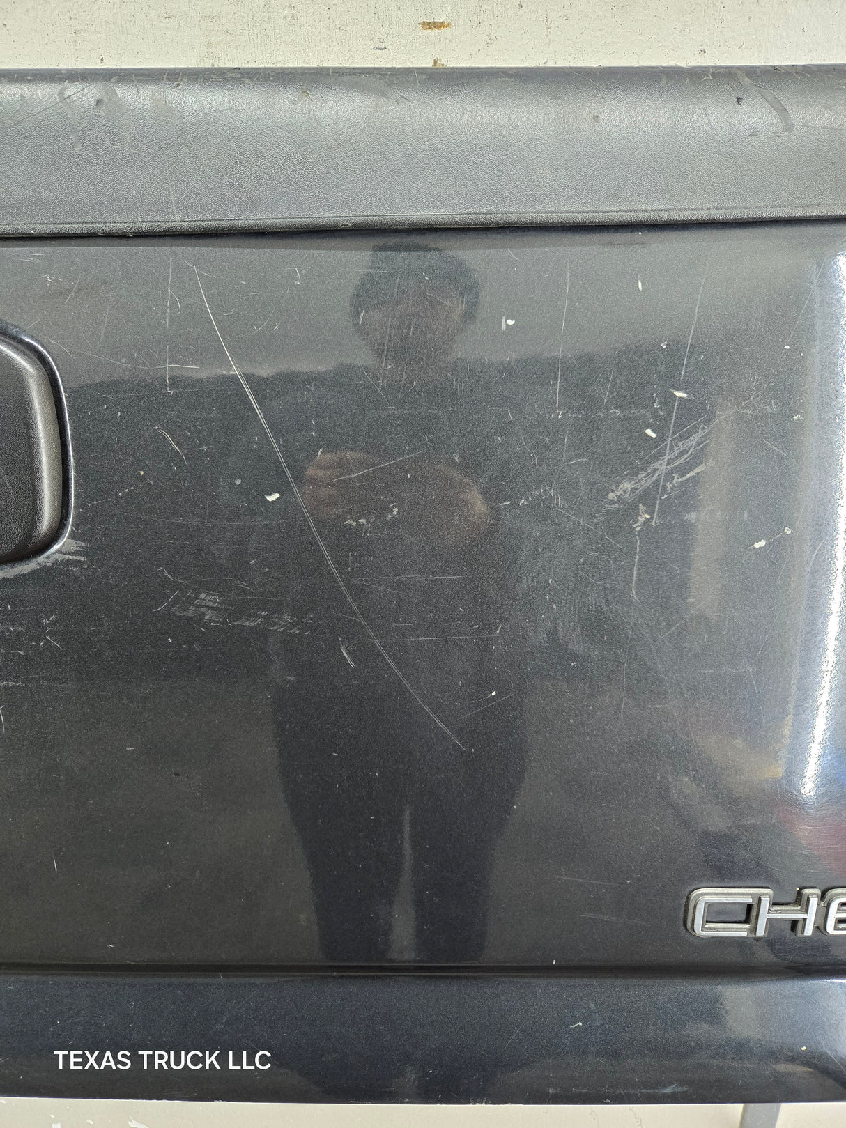 1999-2007 Chevrolet Silverado / GMC Sierra 1500 2500 3500 Tailgate