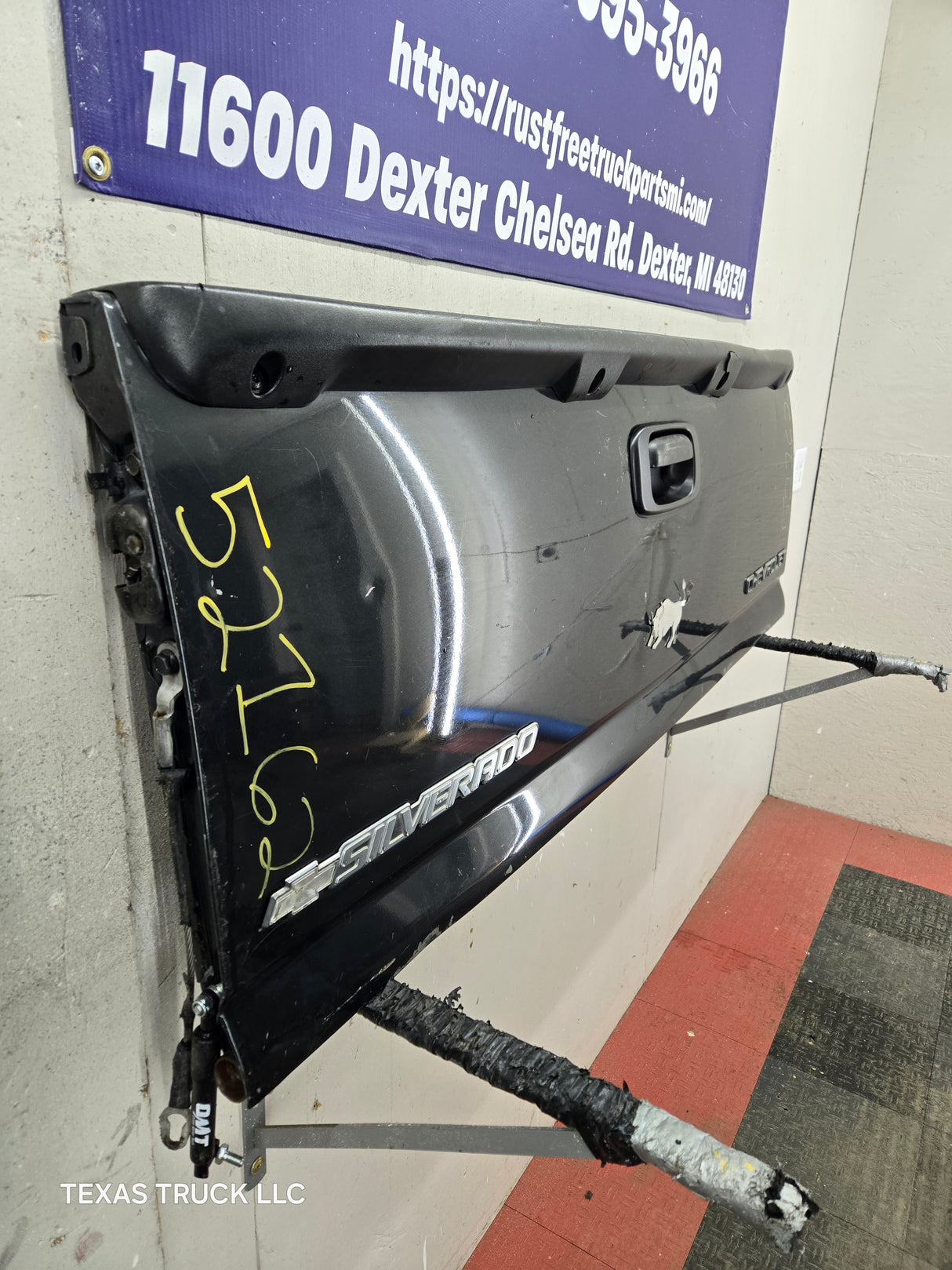 1999-2007 Chevrolet Silverado / GMC Sierra 1500 2500 3500 Tailgate