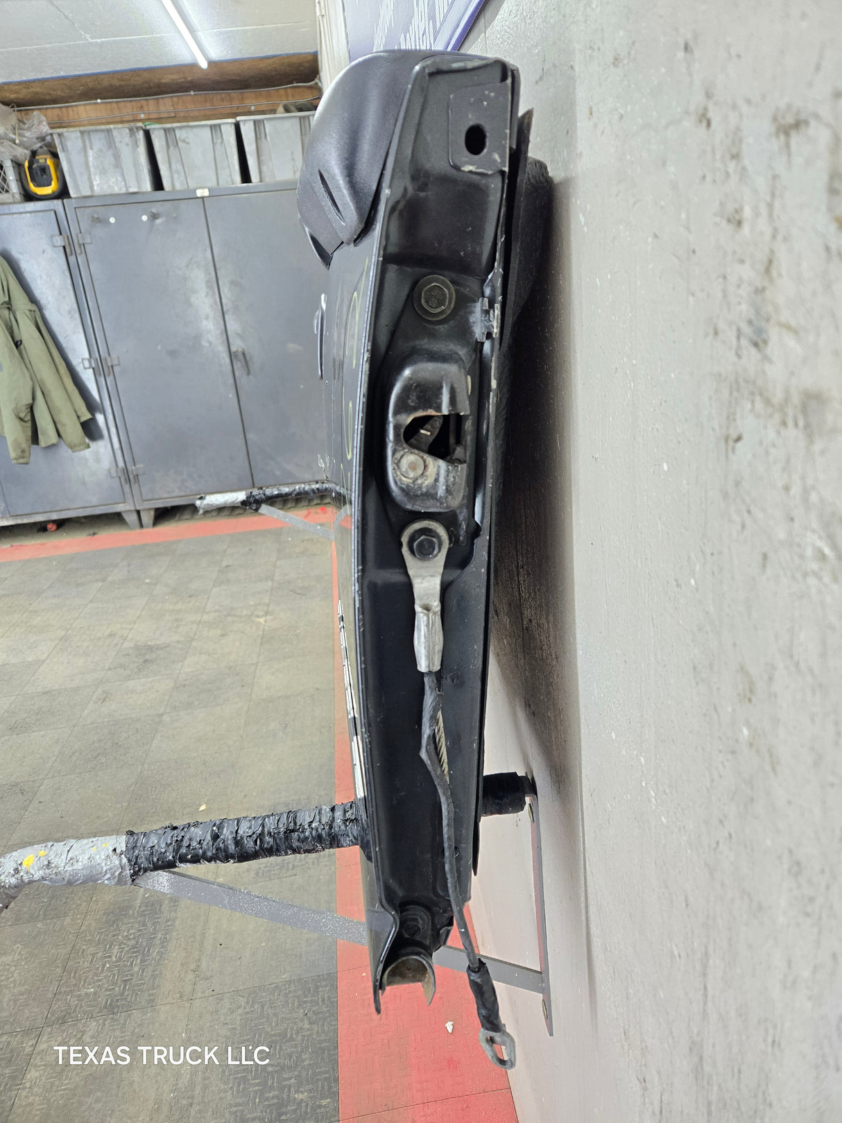 1999-2007 Chevrolet Silverado / GMC Sierra 1500 2500 3500 Tailgate