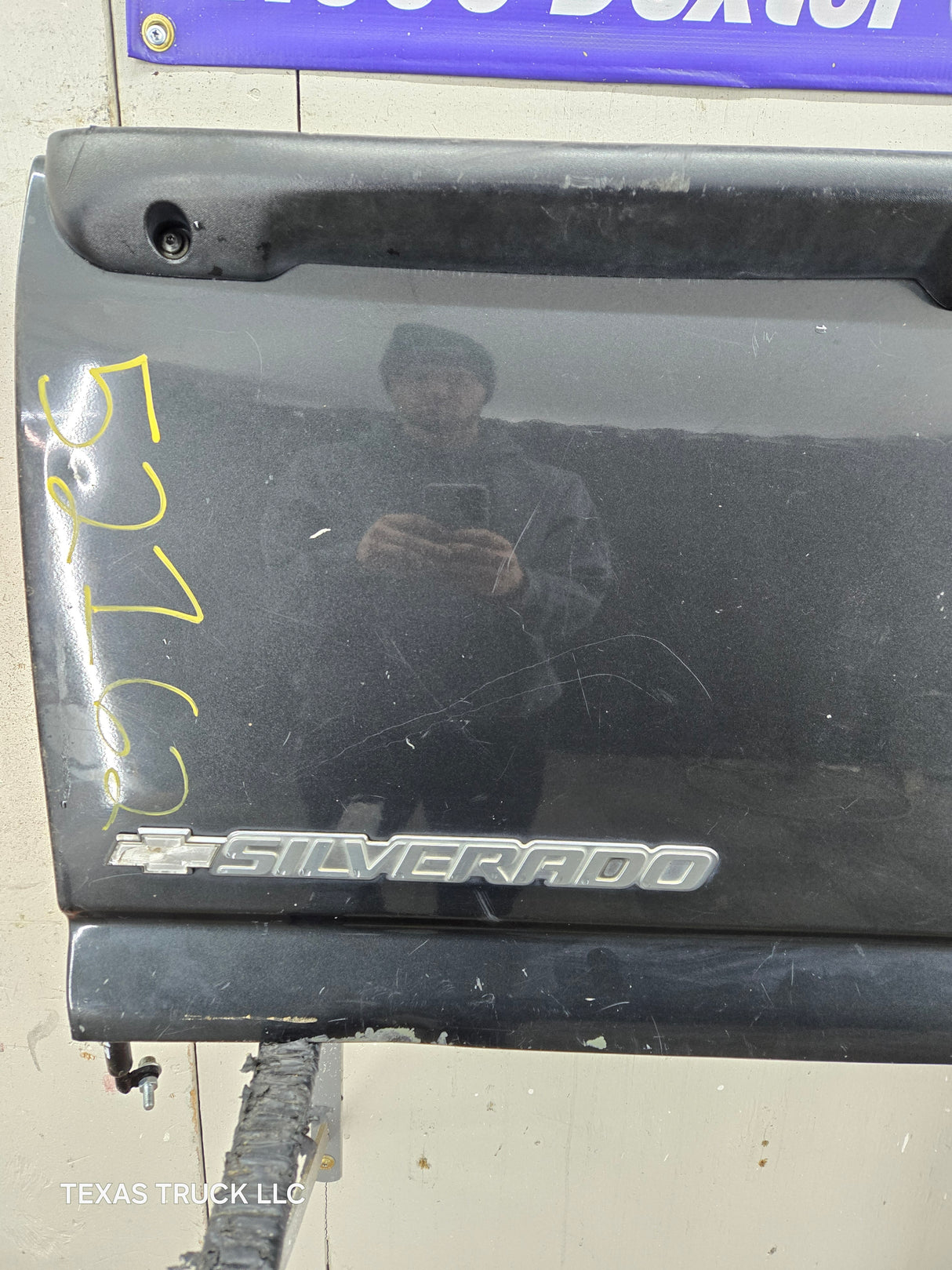 1999-2007 Chevrolet Silverado / GMC Sierra 1500 2500 3500 Tailgate