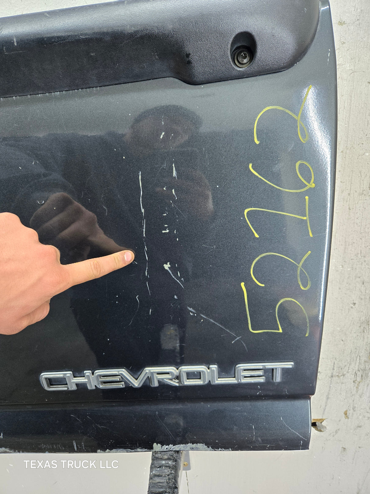 1999-2007 Chevrolet Silverado / GMC Sierra 1500 2500 3500 Tailgate