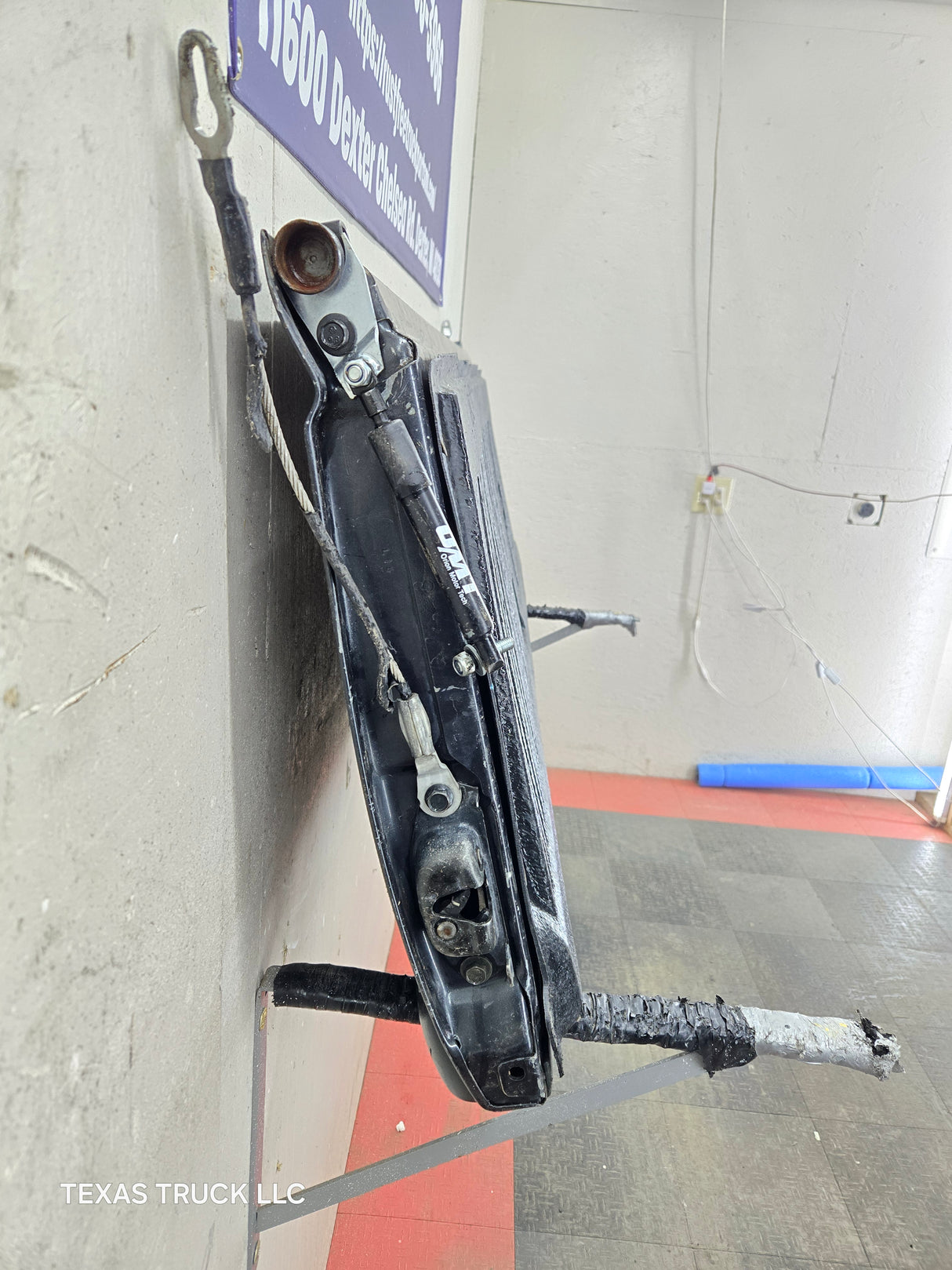 1999-2007 Chevrolet Silverado / GMC Sierra 1500 2500 3500 Tailgate