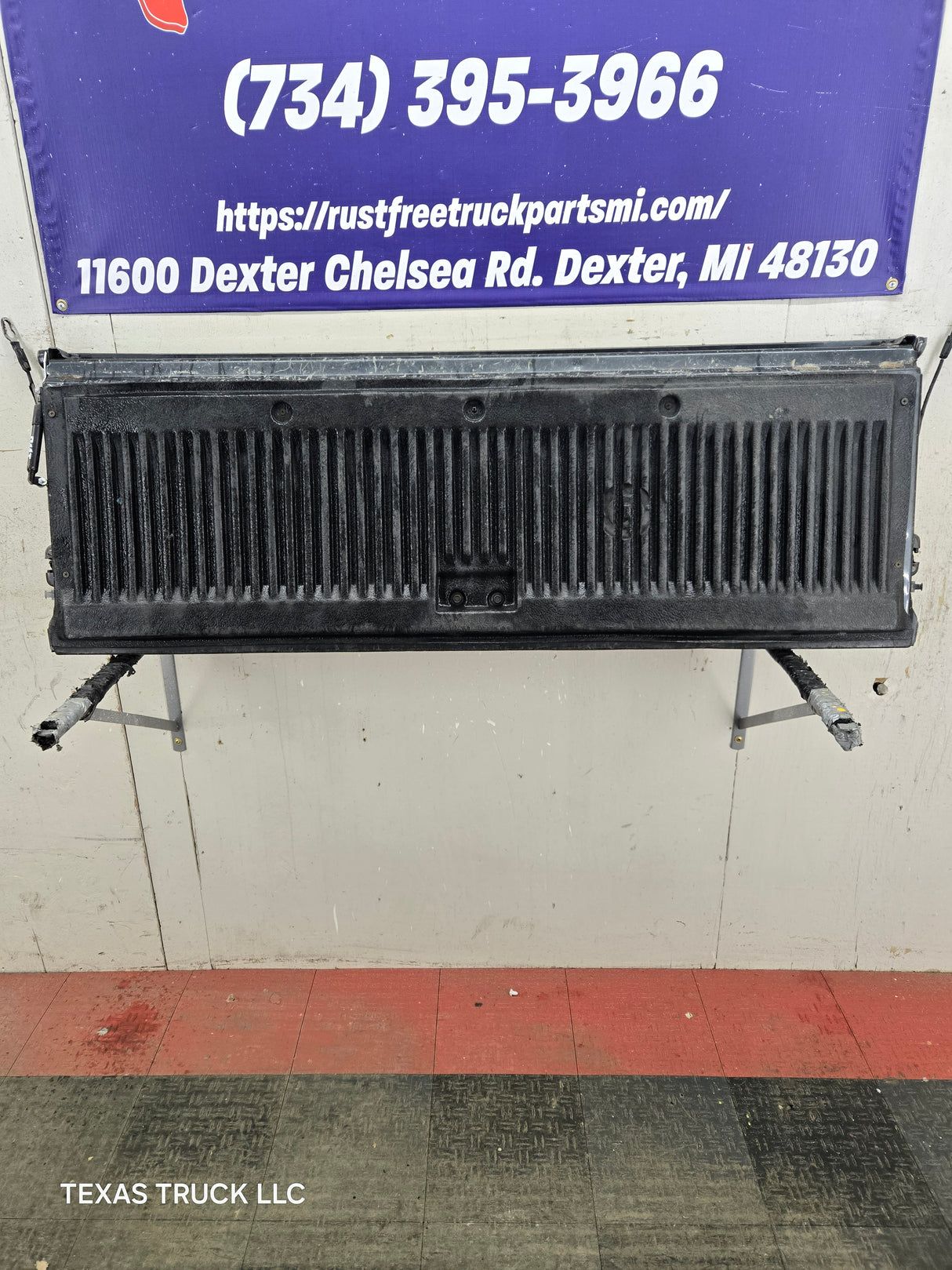 1999-2007 Chevrolet Silverado / GMC Sierra 1500 2500 3500 Tailgate