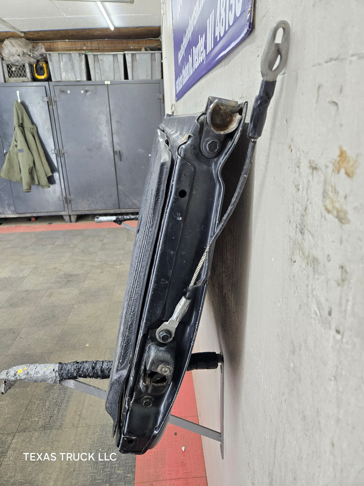 1999-2007 Chevrolet Silverado / GMC Sierra 1500 2500 3500 Tailgate