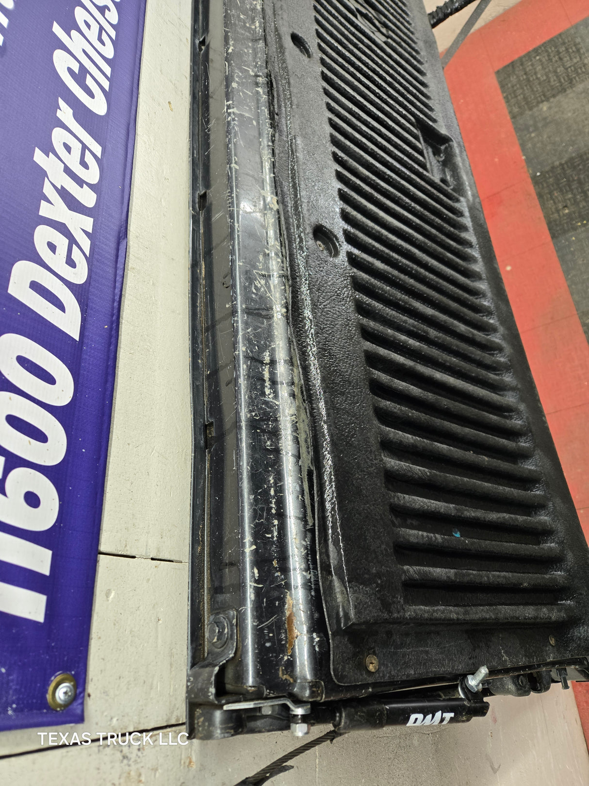 1999-2007 Chevrolet Silverado / GMC Sierra 1500 2500 3500 Tailgate