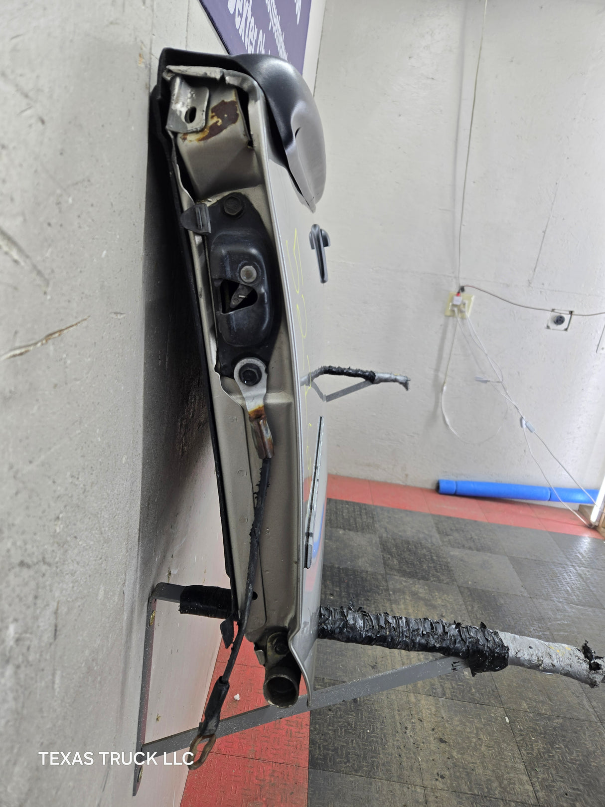 1999-2007 Chevrolet Silverado / GMC Sierra 1500 2500 3500 Tailgate