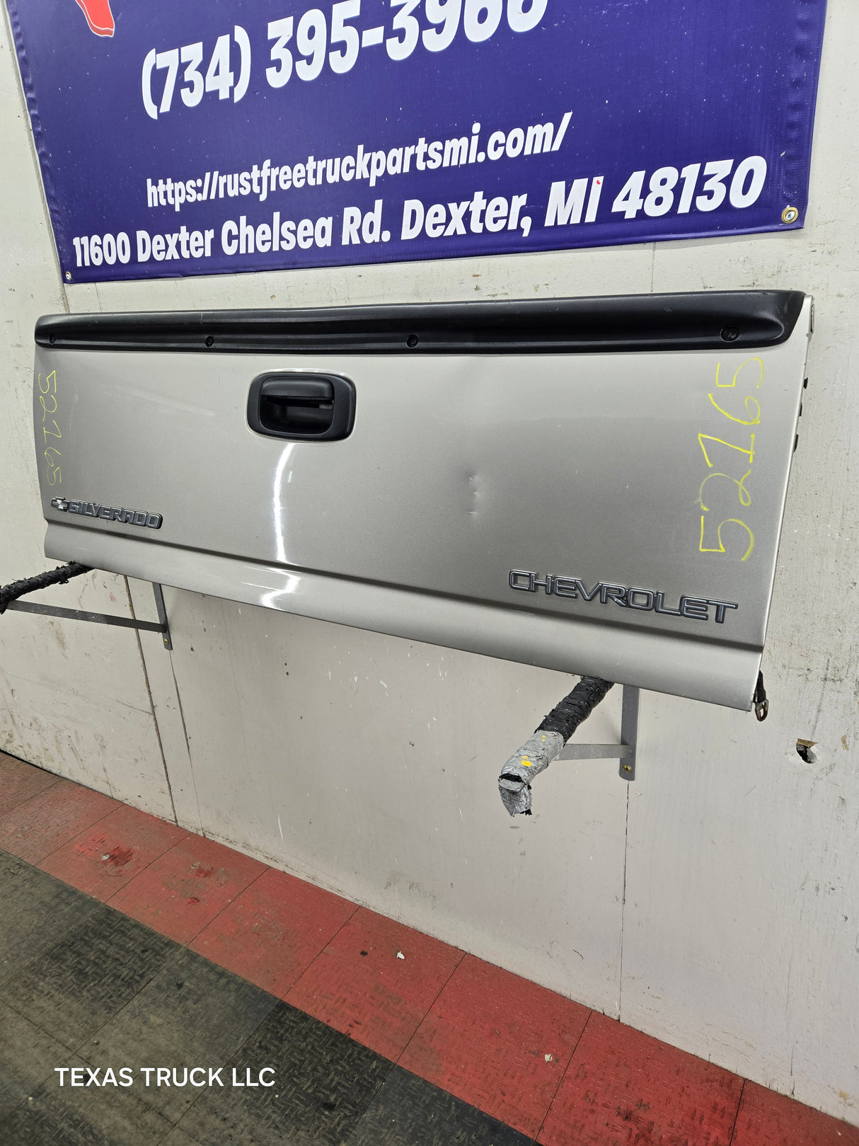 1999-2007 Chevrolet Silverado / GMC Sierra 1500 2500 3500 Tailgate