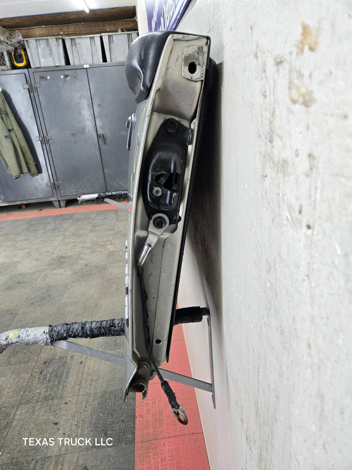 1999-2007 Chevrolet Silverado / GMC Sierra 1500 2500 3500 Tailgate