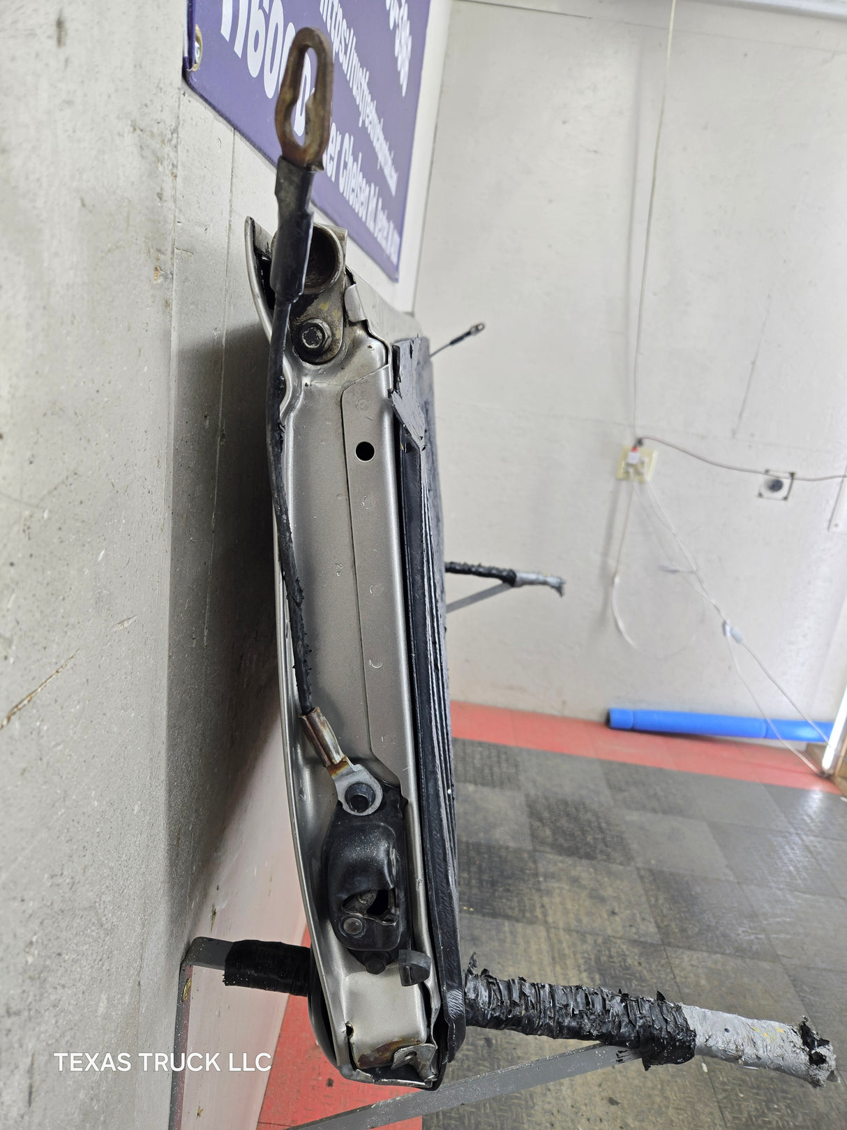 1999-2007 Chevrolet Silverado / GMC Sierra 1500 2500 3500 Tailgate