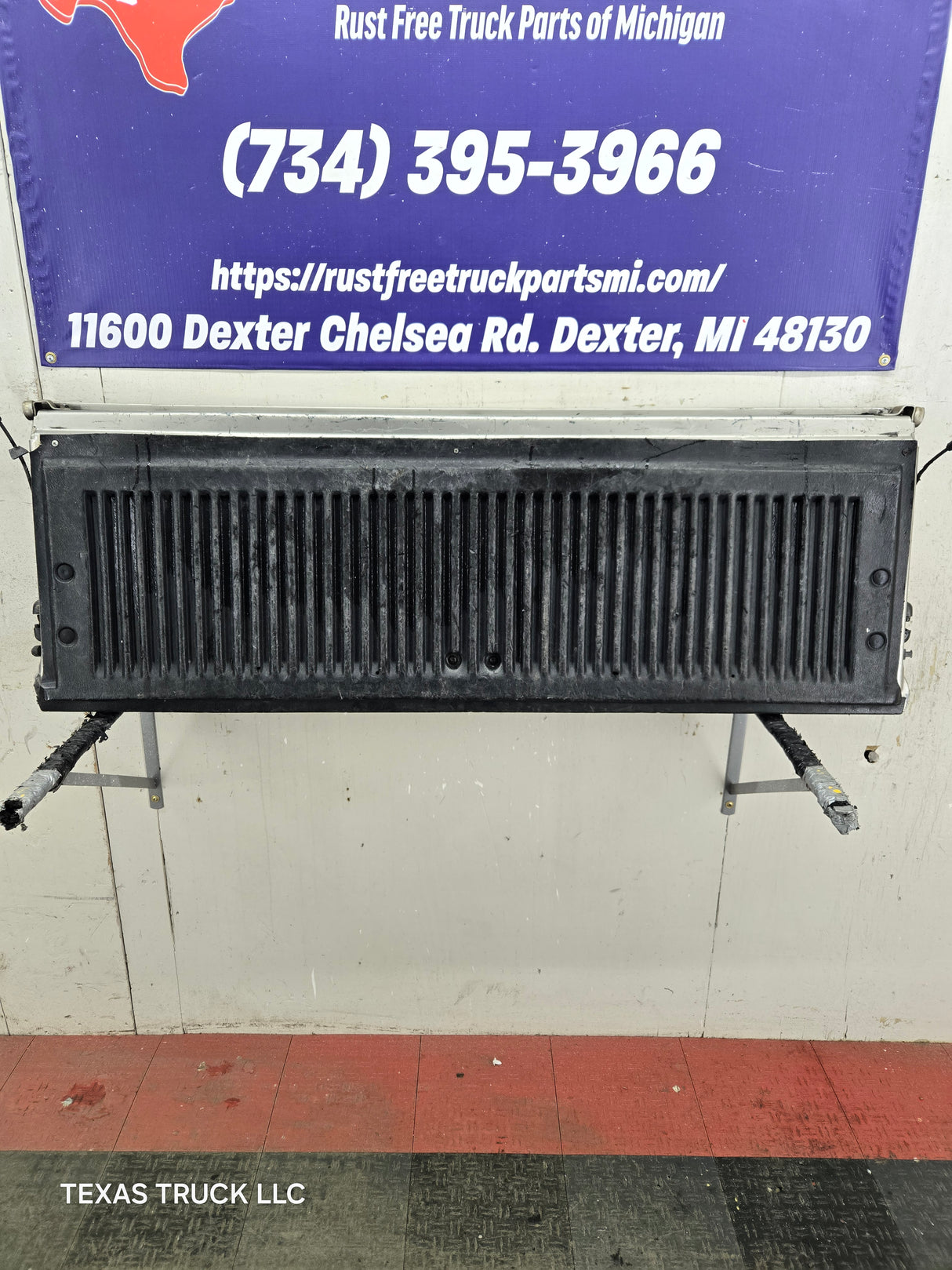 1999-2007 Chevrolet Silverado / GMC Sierra 1500 2500 3500 Tailgate