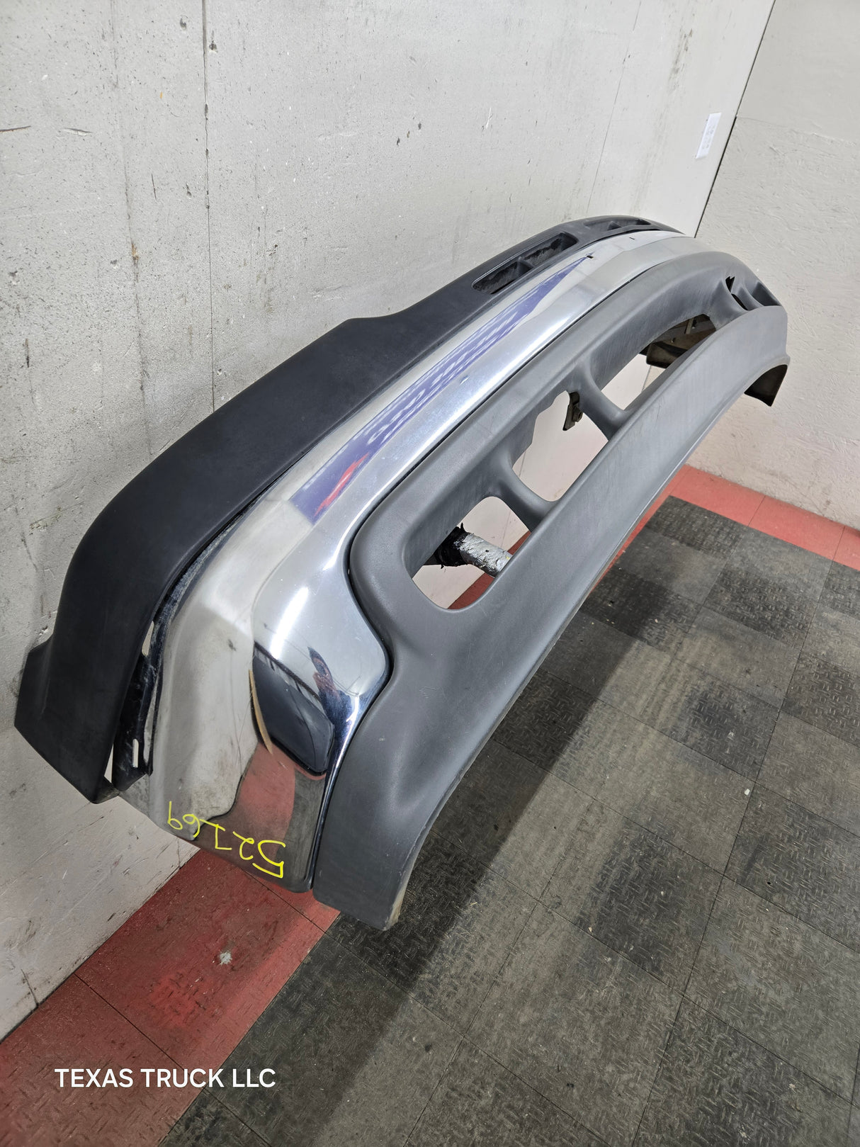 1999-2002 Chevrolet Silverado 2500HD 3500 Front Bumper