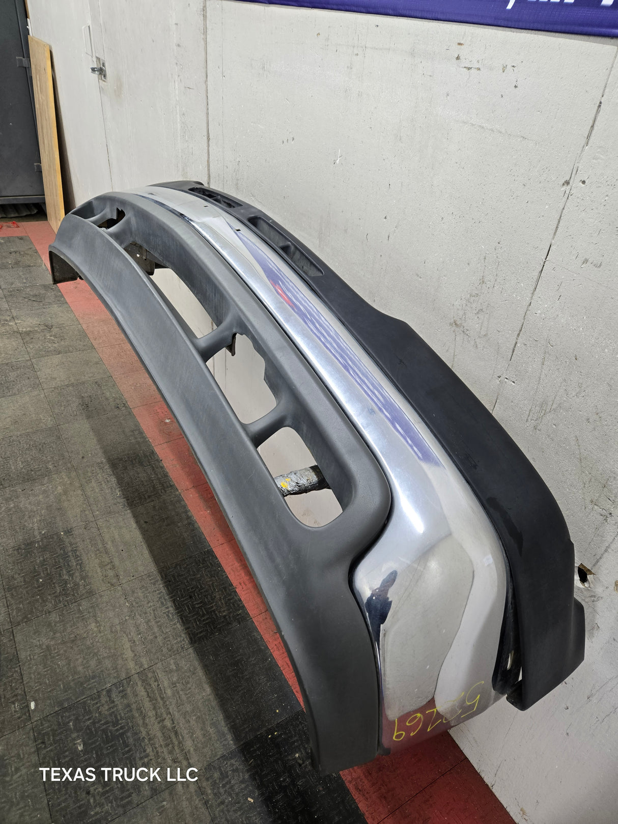 1999-2002 Chevrolet Silverado 2500HD 3500 Front Bumper