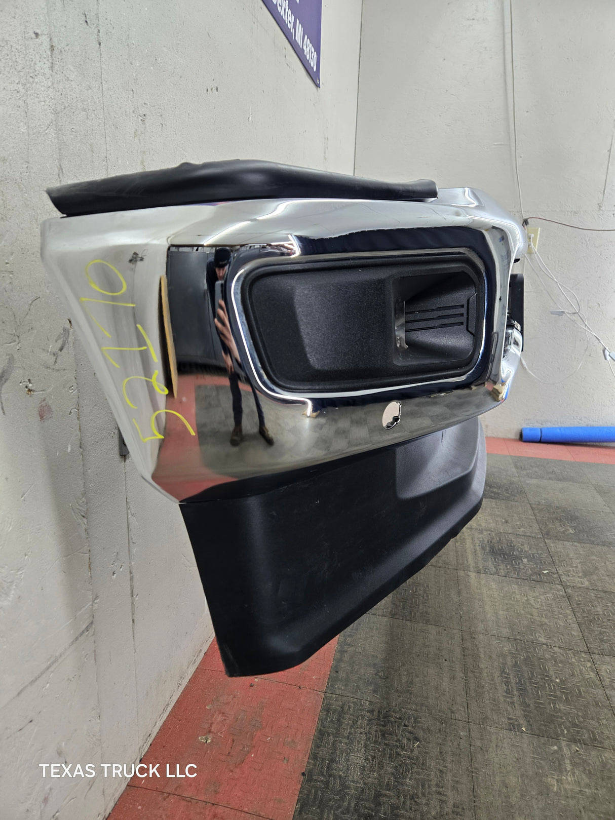 2023-2025 Ford Super Duty F250 F350 Front Bumper With Park Aid Sensor Holes