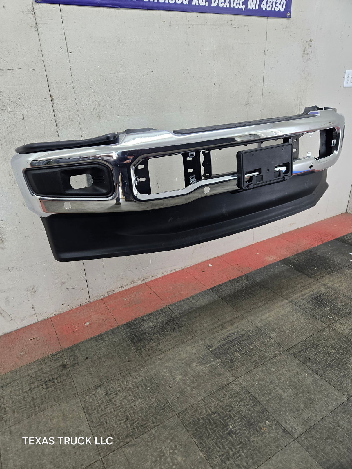 2023-2025 Ford Super Duty F250 F350 Front Bumper With Park Aid Sensor Holes