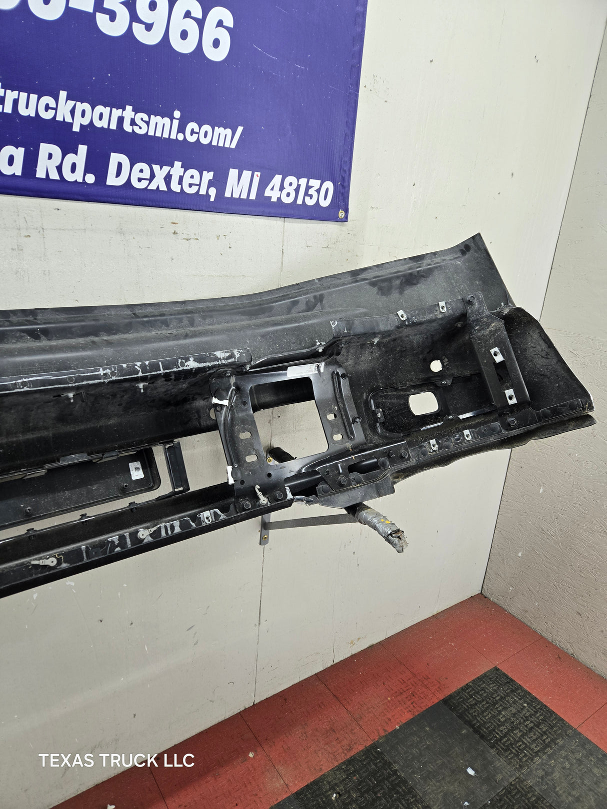 2023-2025 Ford Super Duty F250 F350 Front Bumper With Park Aid Sensor Holes