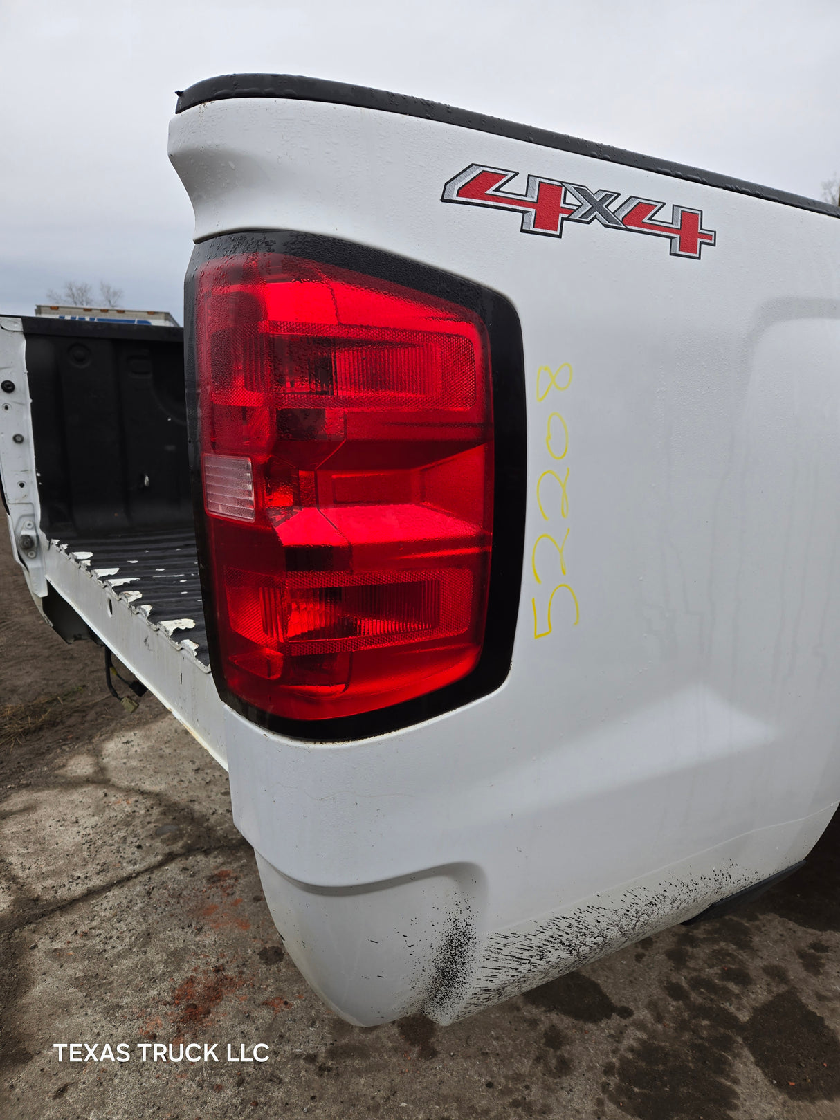 2014-2019 Chevrolet Silverado 1500 2500HD 3500 HD 8' Long Truck Bed