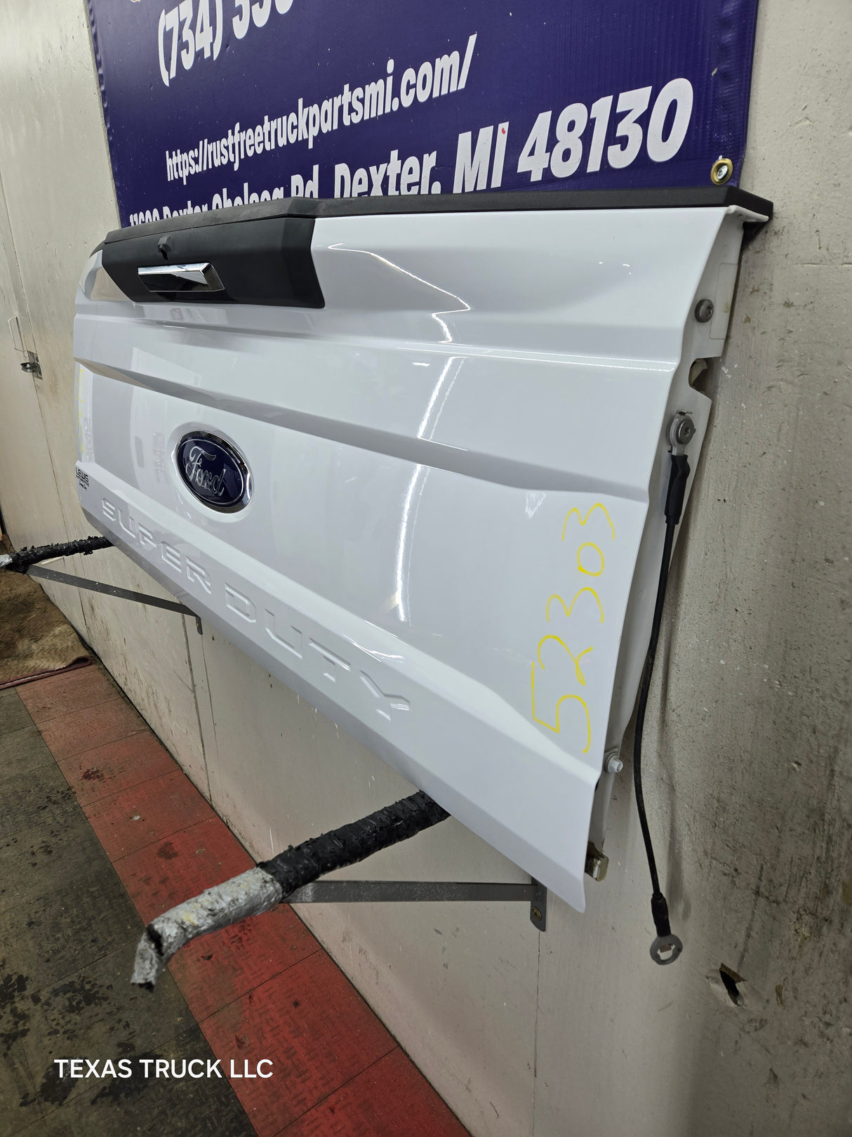 2017-2022 Ford Super Duty F250 F350 F450 F550 Tailgate W/Step