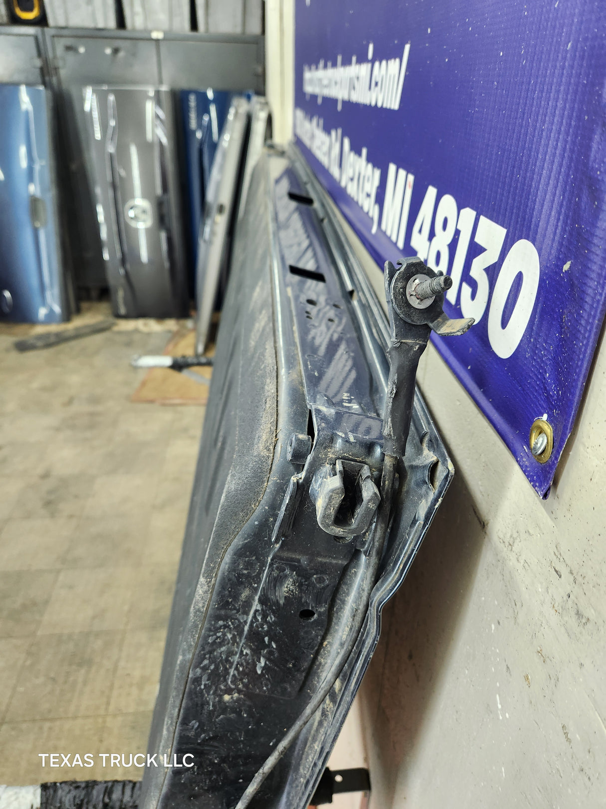 2019-2025 Chevrolet Silverado 2500 3500 Truck Tailgate