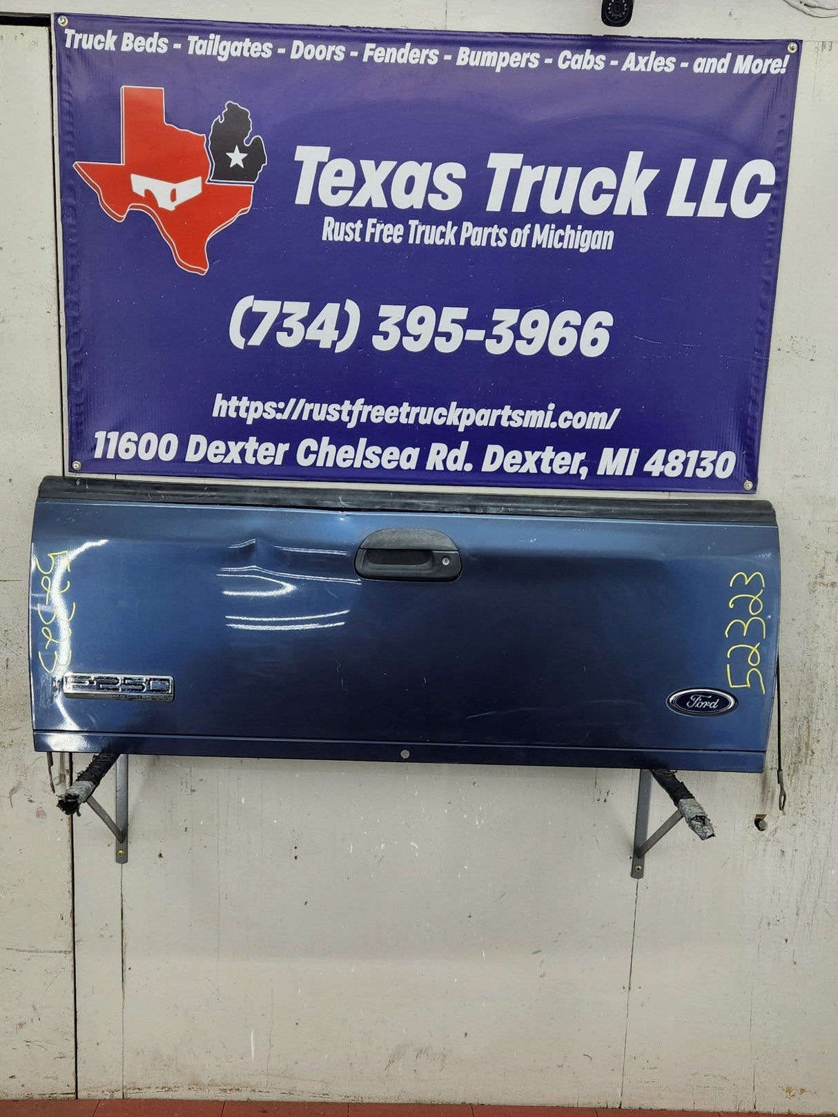 1997-2003 F150 / 1999-2007 Ford F250 F350 F450 F550 Super Duty Tailgate