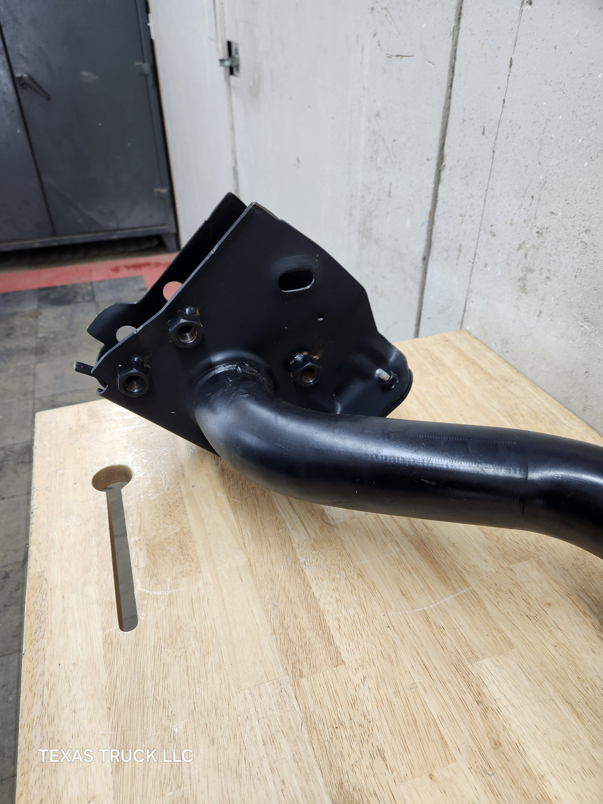 2018-2025 Dodge Ram 2500 3500 Rear Bumper Tow Hitch Receiver 379AB, 1515078, 68533379AB, 010057EA
