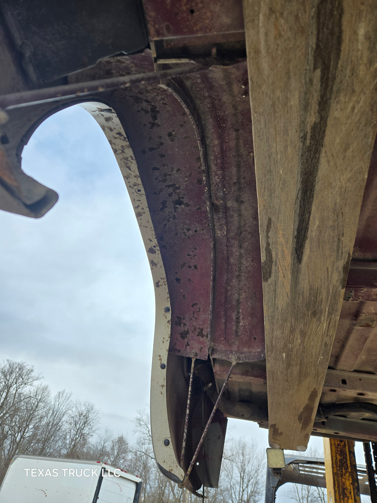 1999-2007 Chevrolet Silverado / GMC Sierra 1500 2500 3500 HD 6' 6" Short Truck Bed