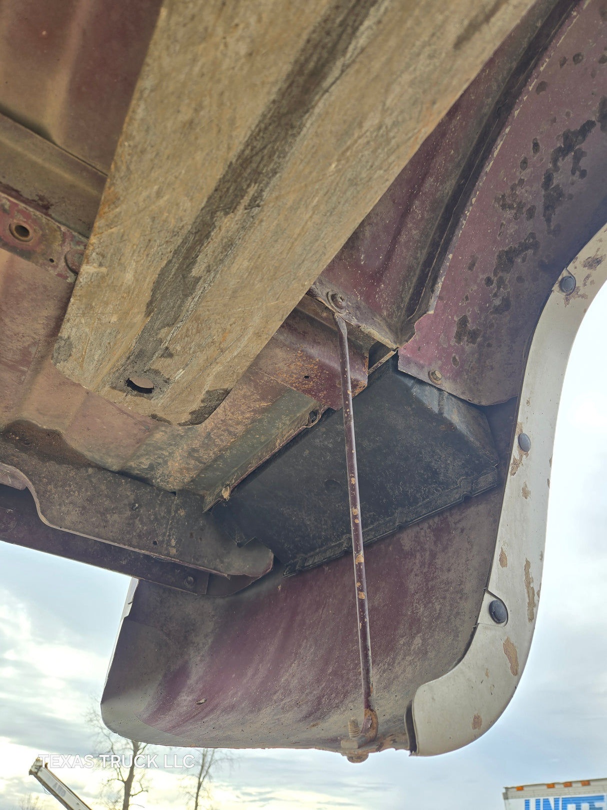 1999-2007 Chevrolet Silverado / GMC Sierra 1500 2500 3500 HD 6' 6" Short Truck Bed