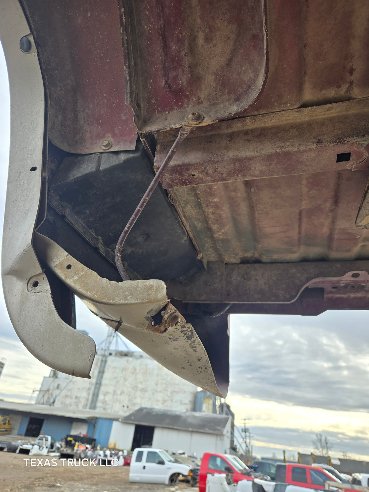 1999-2007 Chevrolet Silverado / GMC Sierra 1500 2500 3500 HD 6' 6" Short Truck Bed