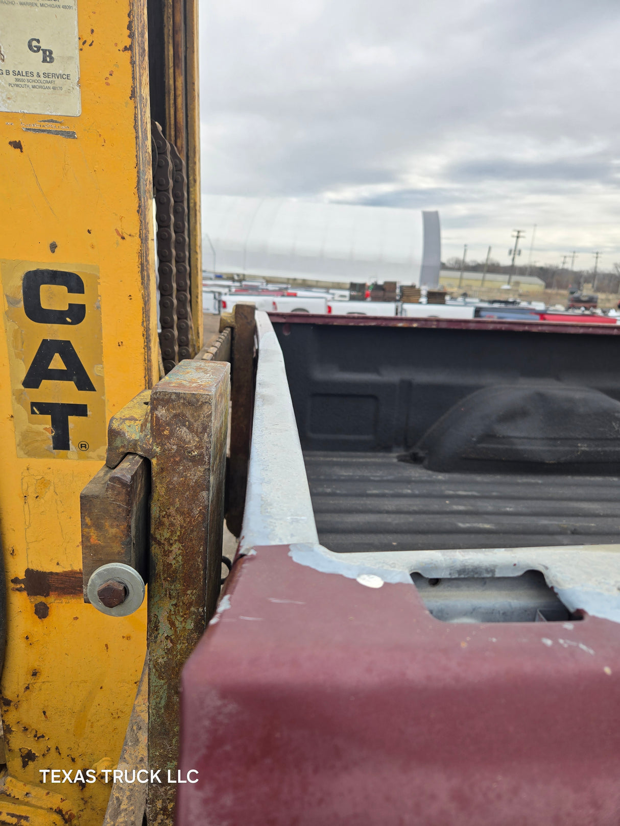 1999-2007 Chevrolet Silverado / GMC Sierra 1500 2500 3500 HD 6' 6" Short Truck Bed