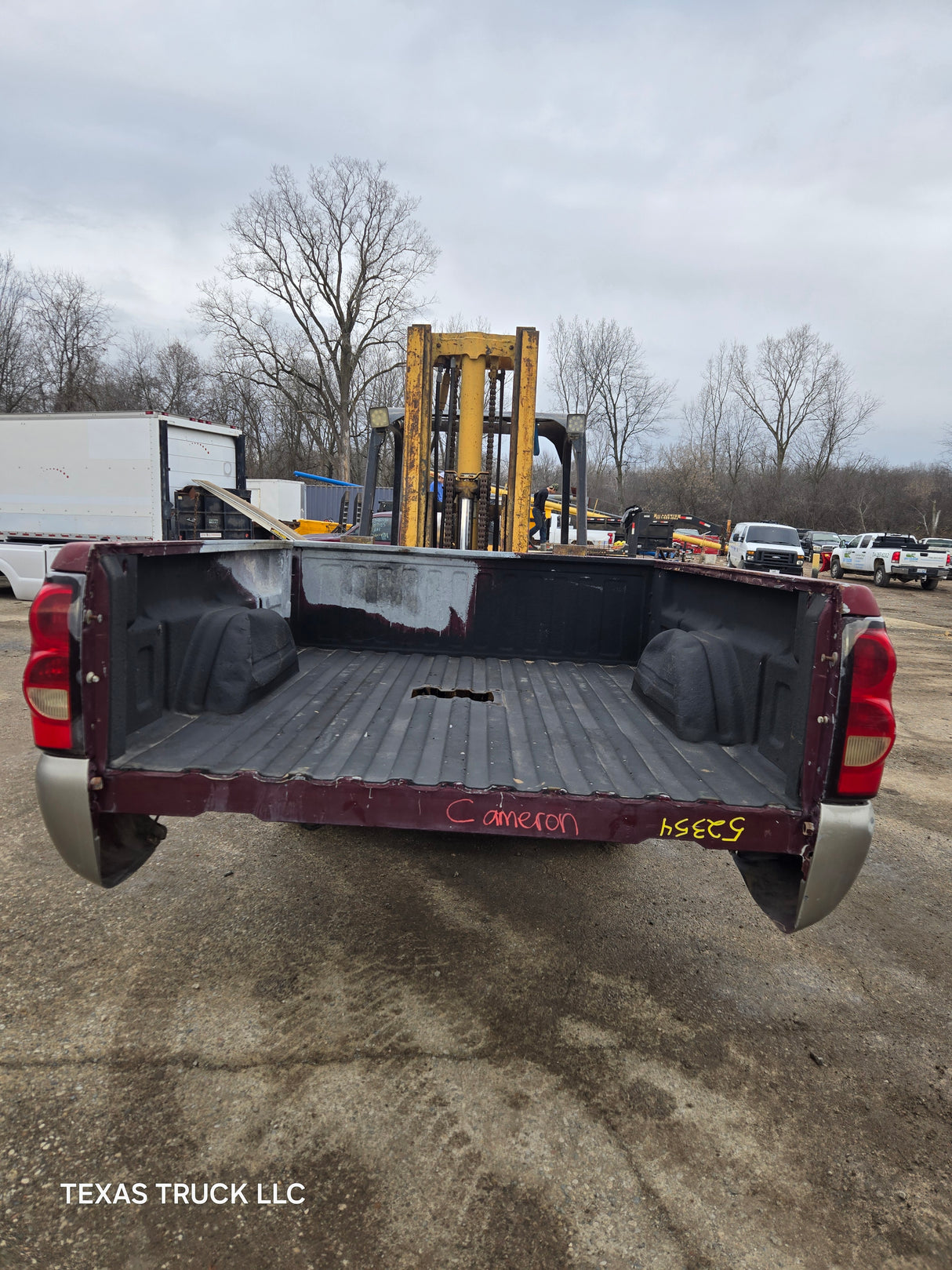 1999-2007 Chevrolet Silverado / GMC Sierra 1500 2500 3500 HD 6' 6" Short Truck Bed